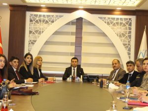 Hakkari’de kadına şiddet toplantısı yapıldı