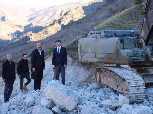 Çukurca Belediyesinden yol yapım çalışması