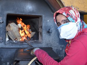Kalorifer ateşcisi kadın azmiyle örnek oluyor