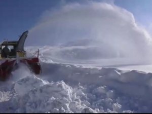 Karla mücadele havadan görüntülendi