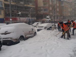 Hakkari’de kar esareti