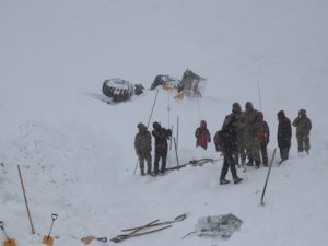 Çığ faciasında ölü sayısı 8'e yükseldi