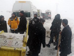 Tipide mahsur kalan vatandaşlar kurtarıldı