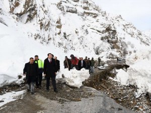 Çatak’ın dünya ile bağlantısı kesildi