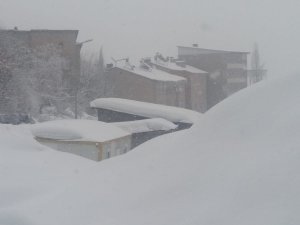 Hakkari'de 150 yerleşim yeri kapandı