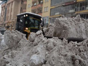 3 bin 700 kamyon kar il dışına çıkartıldı