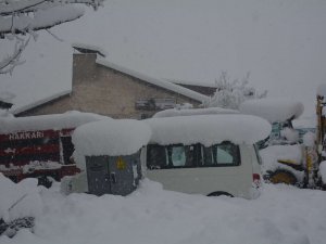 Hakkari'de 53 yerleşim yeri kapandı