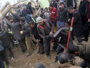 Depremde ölenlerin sayısı 9’e çıktı