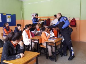 Gençlere polislik mesleğini tanıttık...