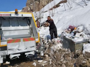 Temizlik işçilerinin zorlu çalışması