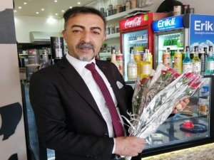 Antik cafe kahvaltım dünya kadınlar gününü kutladı