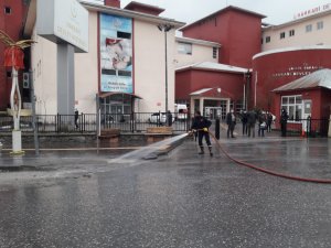 Devlet hastanesi bahçesi pırıl pırıl