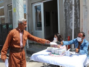 Çukurca Belediyesinden vatandaşlara maske