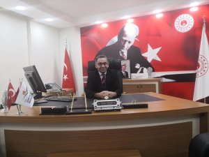 Müdür Yakar 1 maaşını hibe etti