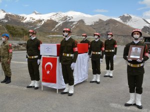 Hakkari'de rahatsızlanan asker şehit oldu