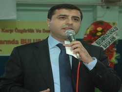 Demirkaş'tan KCK operasyonuna tepki