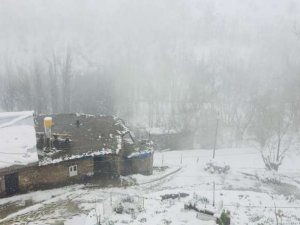 Nisan ayında kar sürprizi