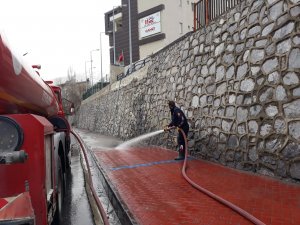 Hakkari caddelerinde koronavirüs temizliği