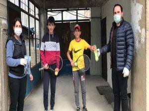 "Siz evde kalın biz size geliyoruz"