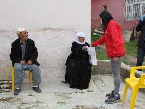 Vefa ekiplerinden şehit annelerine ziyaret