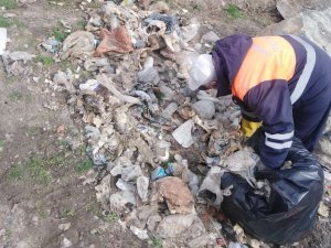 Hakkari’de dere yatakları çöpten temizlendi