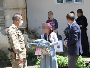 Kaymakam Güven çocukları unutmadı