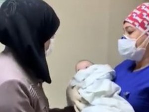 5 aylık bebek korona virüsü yendi