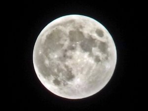 Yüksekova’da dolunay kendine kayran bıraktı