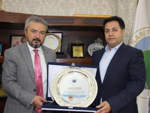 HATSO'dan Halkbank Hakkari Şubesine plaket