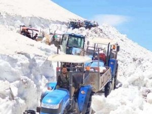 Karla kapanan yayla yolları ulaşıma açıldı