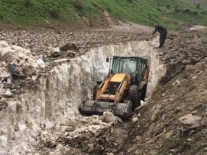 Haziran ayında karla mücadele