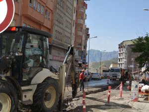 Hakkari’de doğal gaz çalışmaları sürüyor