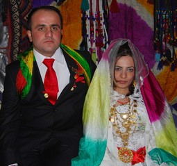 DÜĞÜNLER ENGEL TANIMIYOR