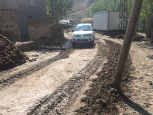 Van Başkale’deki selde 26 kişi kurtarıldı