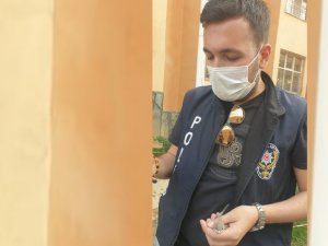 Hakkari polisinin hayvan sevgisi