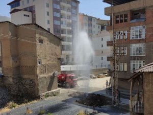 Fıskiye değil su borusu!