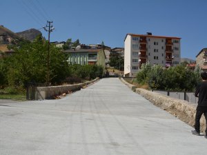 Hakkari’de C25 yüzey sertleştirici yol çalışmaları