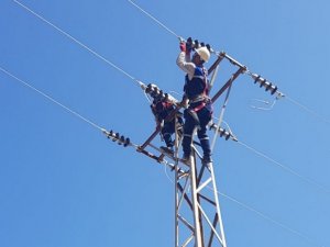 Elektrik arıza ekibinin bayram mesaisi
