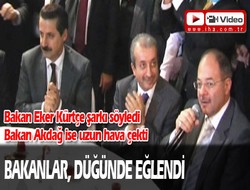 Bakanlar, düğünde eğlendi