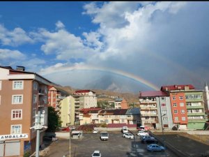 Hakkari'de gökkuşağı güzelliği