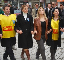 HAKKARİ KESK/TEN HALAYLI GREV