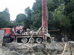 Hakkari’de içme suyu sondaj çalışmaları başlatıldı