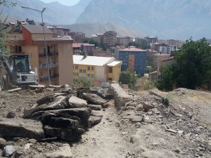 Hakkari şenler rampasında yol çalışması