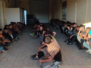 17 kişilik minibüste 65 kaçak göçmen yakalandı