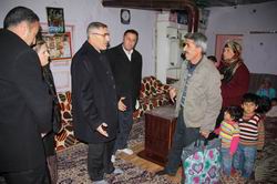 BAŞKANDAN 150 AİLEYE GİYİM YARDIMI