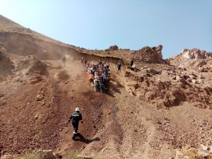 Başkale’de göçük altına kalan işçi kurtarıldı