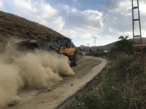 Hakkari’de yol yapım ve asfalt çalışması
