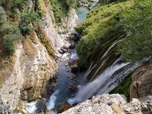 Kaval Sineber Şelalesi ziyaretçilerini bekliyor