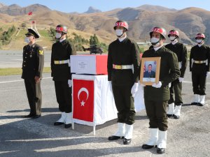 Şehit Temelli için Hakkari'de tören düzenlendi