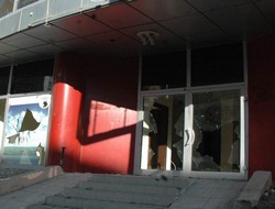 Eski sağlık merkezi tahrip edildi